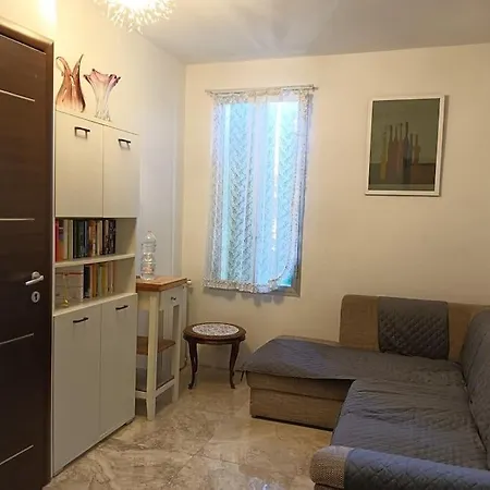 Apartamento Fiore, Bilocale, Zona Ducati. *